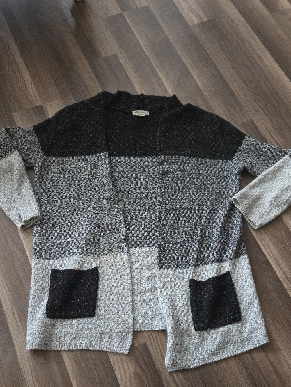 Cotton Emporium Two-Tone Gray Open-Front Cardigan